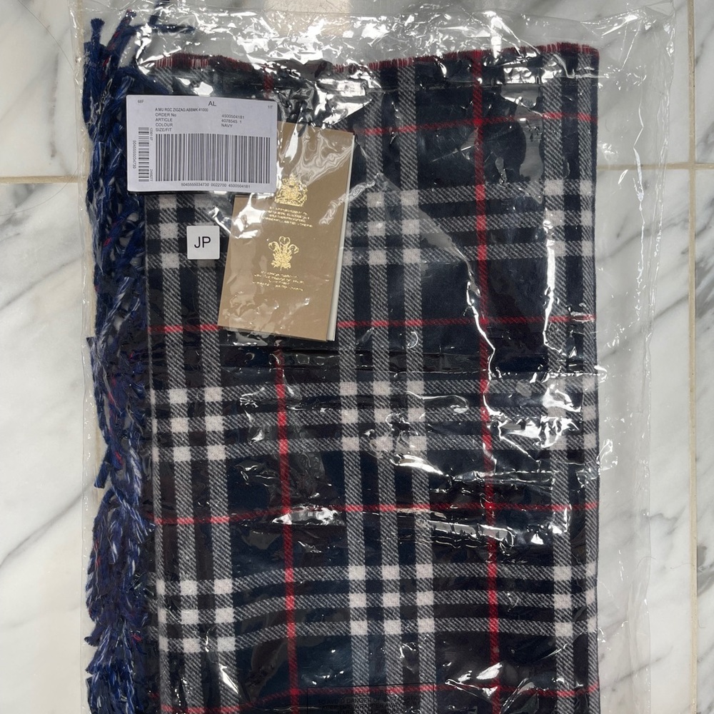 BURBERRY UNISEX CASHMERE SCARF, MIX CHECK PATTERN - Picture 14 of 14